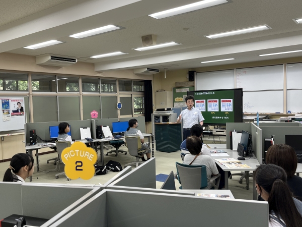 鹿児島女子高等学校「親子で学べる会計講座」での講演の様子