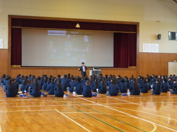 岡山県立玉島商業高等学校での講演の様子