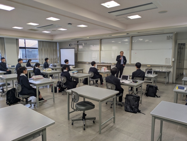 下関商業高等学校(簿記部)での講演の様子